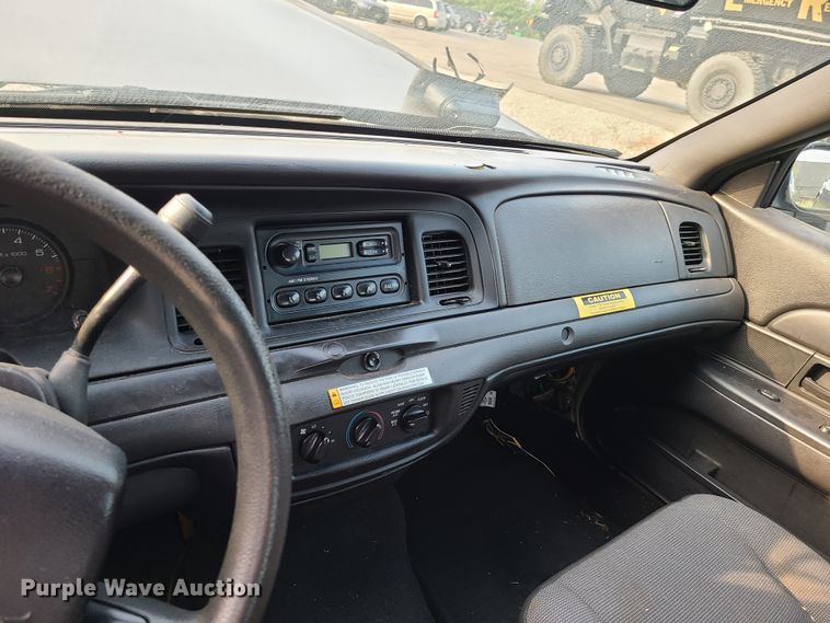 image for item GY9612 2007 Ford Crown Victoria Police Interceptor