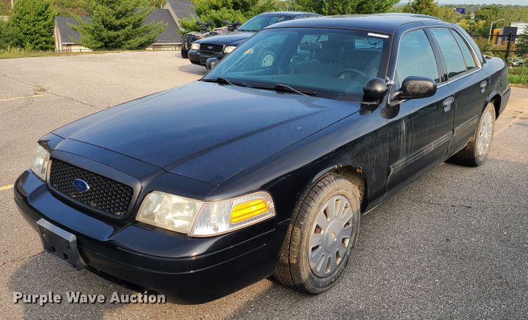 image for item GY9613 2009 Ford Crown Victoria Police Interceptor