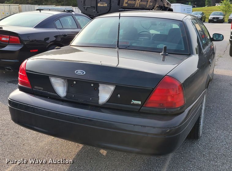 image for item GY9613 2009 Ford Crown Victoria Police Interceptor