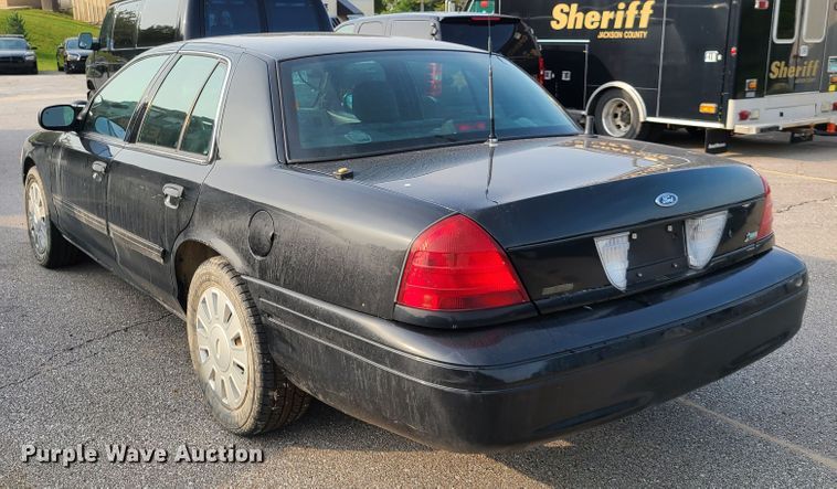 image for item GY9613 2009 Ford Crown Victoria Police Interceptor