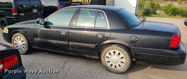 image for item GY9613 2009 Ford Crown Victoria Police Interceptor