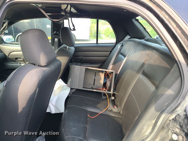 image for item GY9613 2009 Ford Crown Victoria Police Interceptor