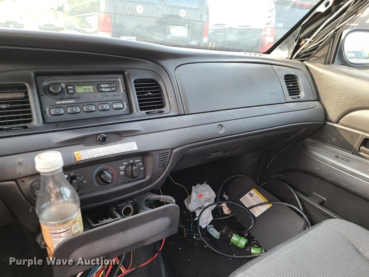 image for item GY9613 2009 Ford Crown Victoria Police Interceptor