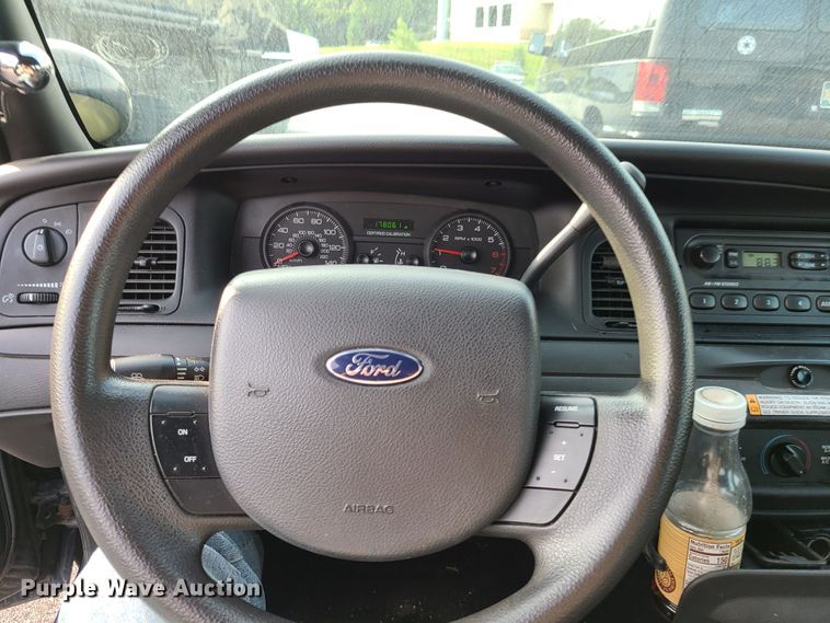 image for item GY9613 2009 Ford Crown Victoria Police Interceptor