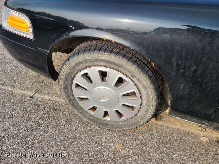 image for item GY9613 2009 Ford Crown Victoria Police Interceptor