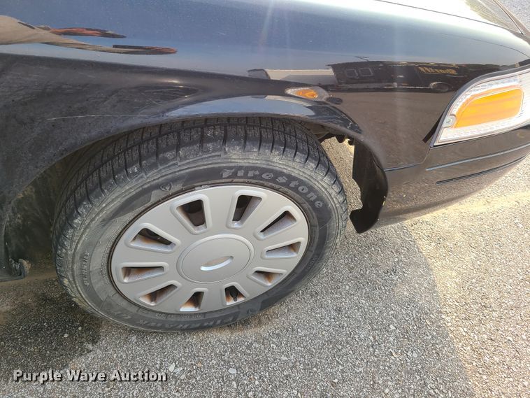 image for item GY9613 2009 Ford Crown Victoria Police Interceptor