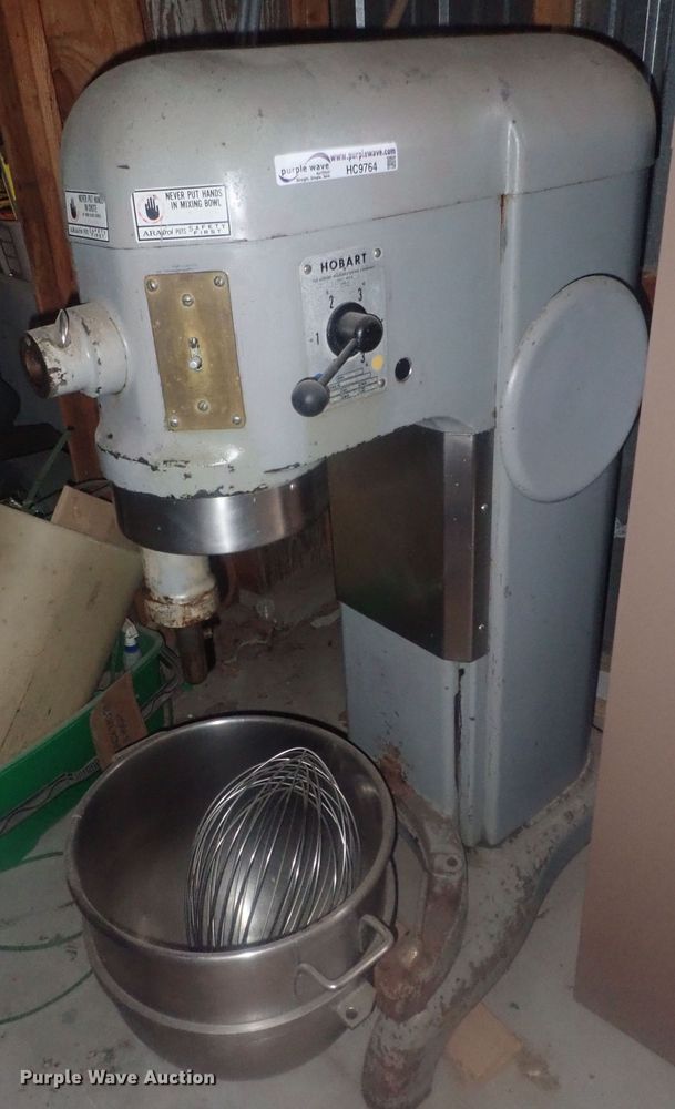 Hobart H600 mixer in Hutchinson, KS Item HC9764 sold Purple Wave