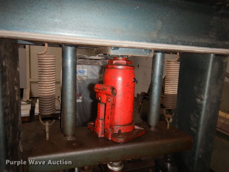 image for item HE9376 Hawke press