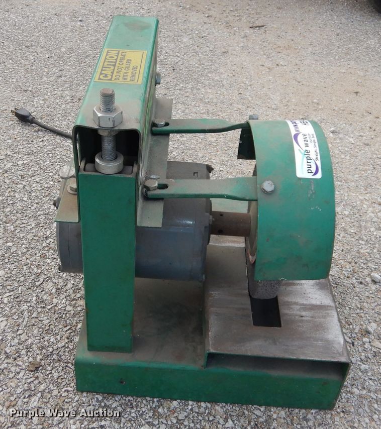 Lesco blade grinder in Olathe, KS Item HE9439 sold Purple Wave