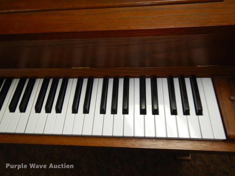 image for item HE9466 Kawai piano