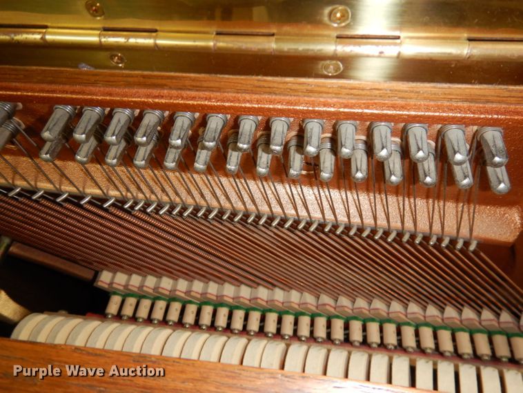 image for item HE9466 Kawai piano