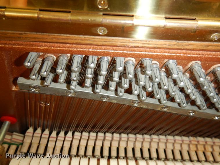 image for item HE9466 Kawai piano