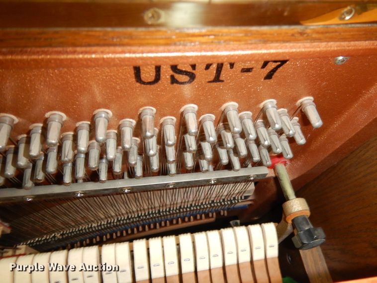 image for item HE9466 Kawai piano