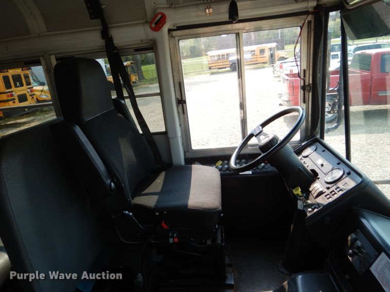 image for item HP9989 2007 Thomas Built Saf-T-Liner MVP EF  school bus