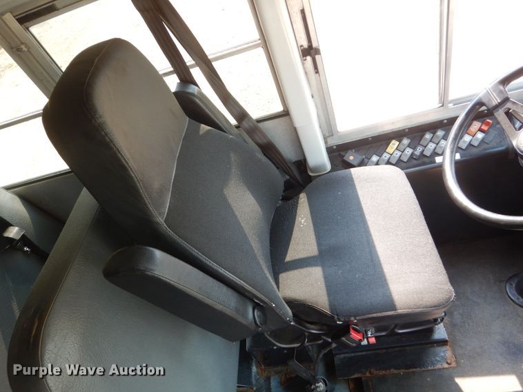 image for item HP9989 2007 Thomas Built Saf-T-Liner MVP EF  school bus