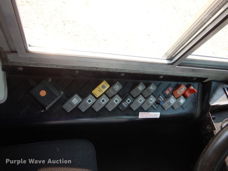 image for item HP9989 2007 Thomas Built Saf-T-Liner MVP EF  school bus