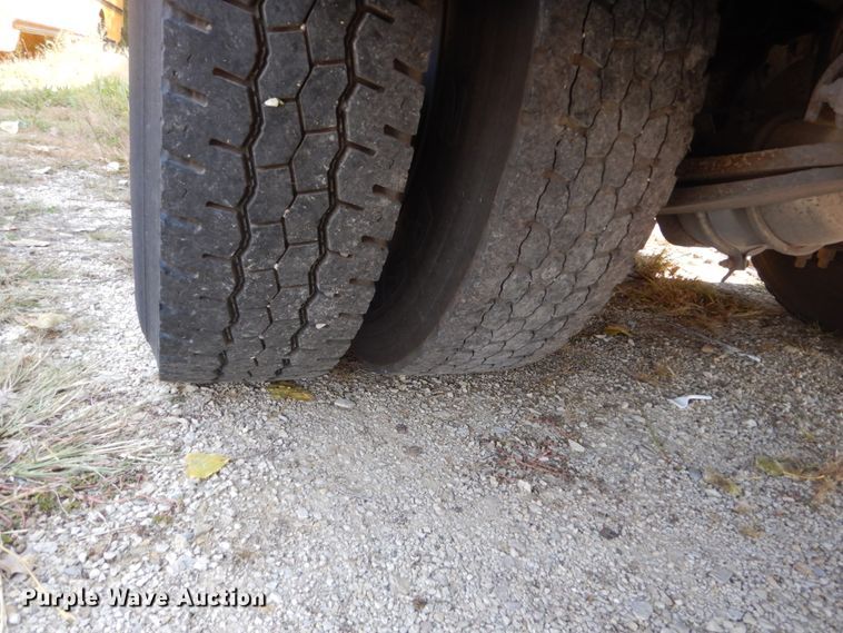 image for item HP9989 2007 Thomas Built Saf-T-Liner MVP EF  school bus