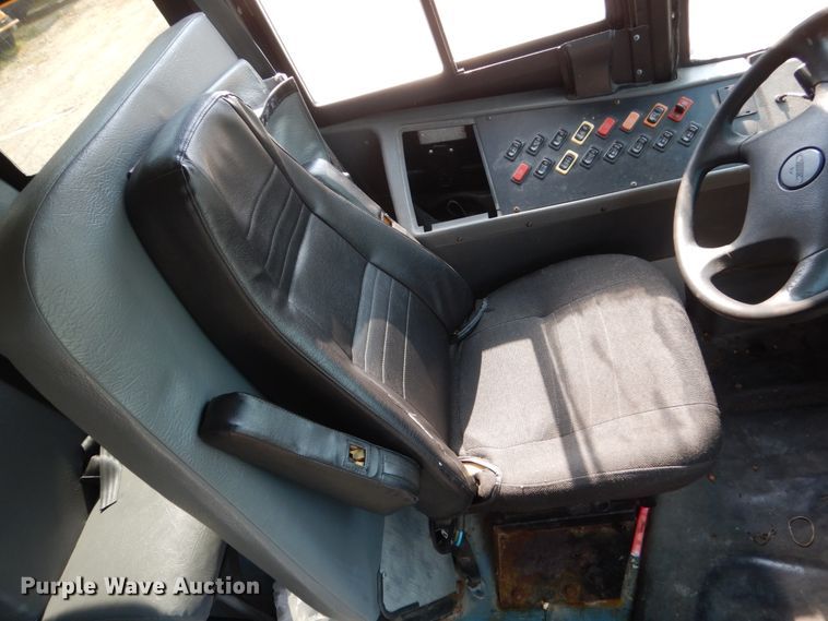 image for item HP9990 2008 Freightliner Thomas Built  school bus