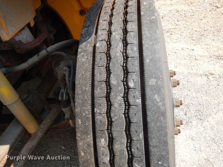 image for item HP9990 2008 Freightliner Thomas Built  school bus