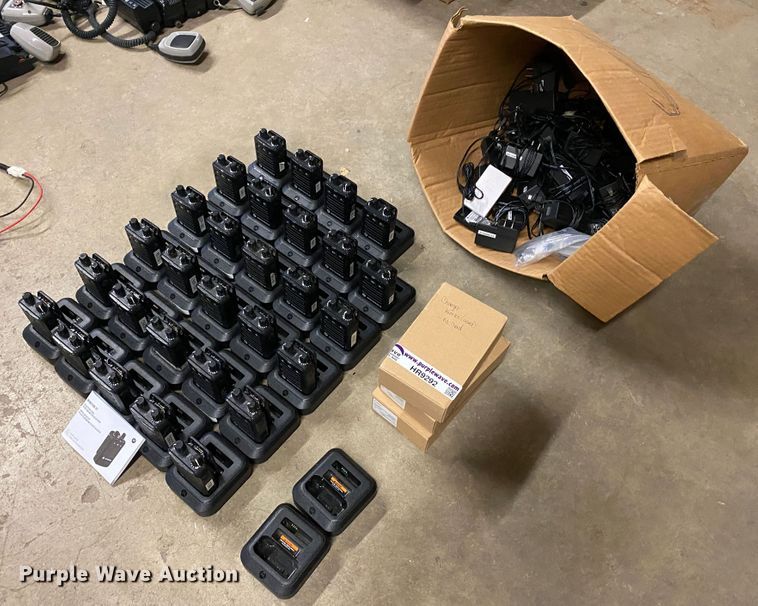 image for item HR9292 (29) Motoroloa Minitor VI alert monitors