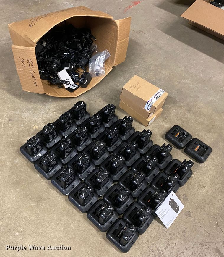 image for item HR9292 (29) Motoroloa Minitor VI alert monitors