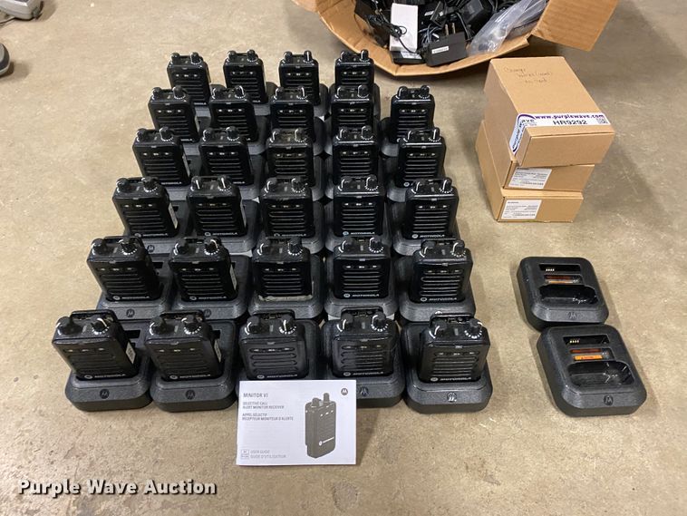 image for item HR9292 (29) Motoroloa Minitor VI alert monitors