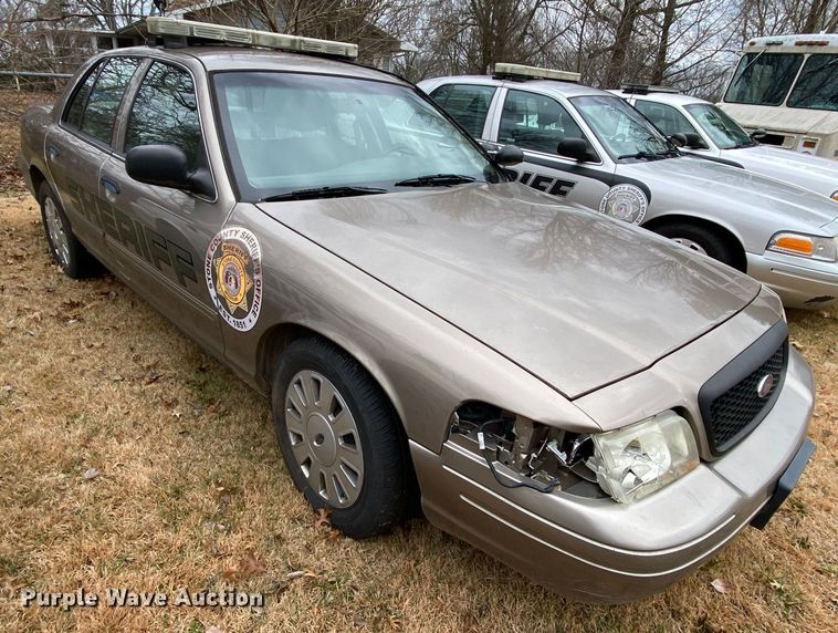 image for item HR9296 2010 Ford Crown Victoria Police Interceptor