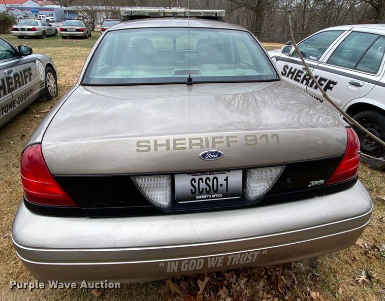 image for item HR9296 2010 Ford Crown Victoria Police Interceptor