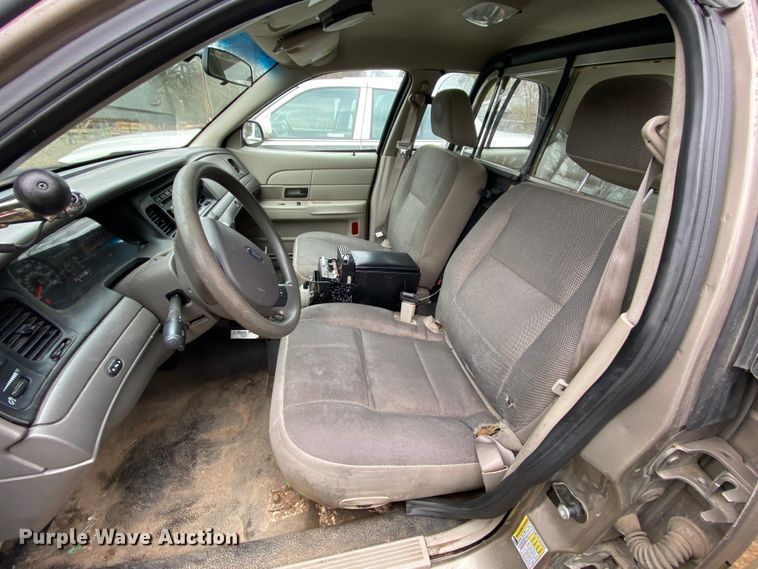 image for item HR9296 2010 Ford Crown Victoria Police Interceptor