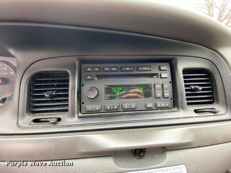 image for item HR9296 2010 Ford Crown Victoria Police Interceptor