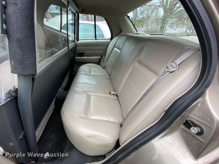 image for item HR9296 2010 Ford Crown Victoria Police Interceptor