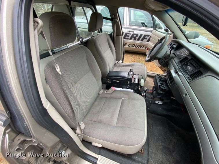 image for item HR9296 2010 Ford Crown Victoria Police Interceptor