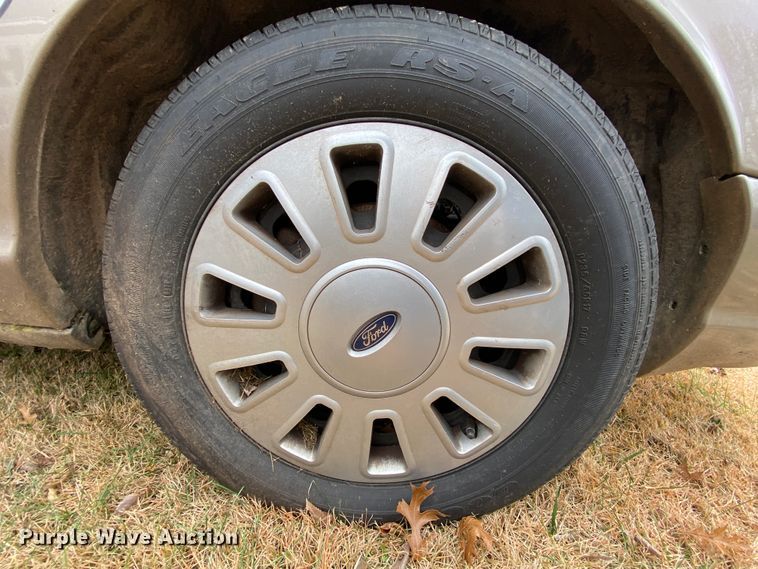 image for item HR9296 2010 Ford Crown Victoria Police Interceptor