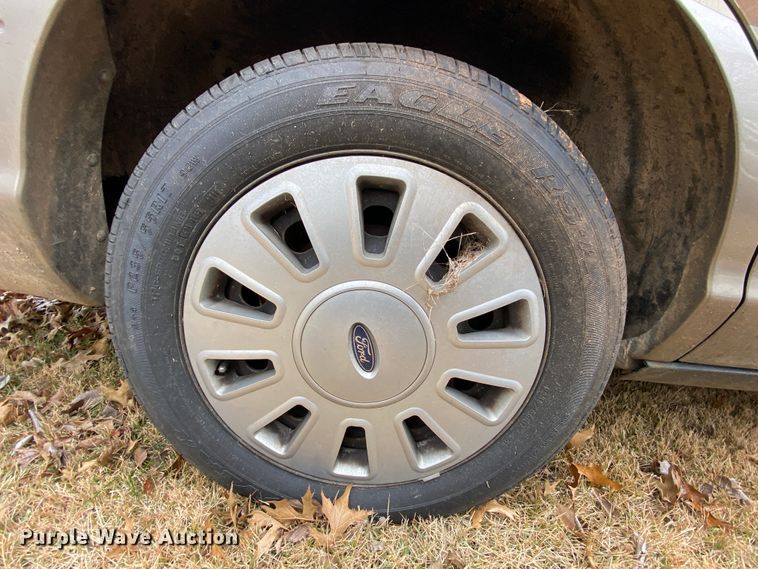 image for item HR9296 2010 Ford Crown Victoria Police Interceptor