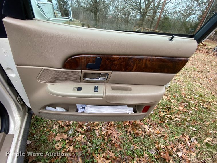 image for item HR9297 2011 Ford Crown Victoria Police Interceptor