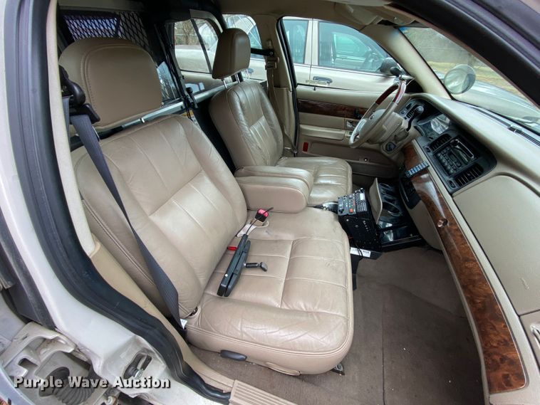 image for item HR9297 2011 Ford Crown Victoria Police Interceptor