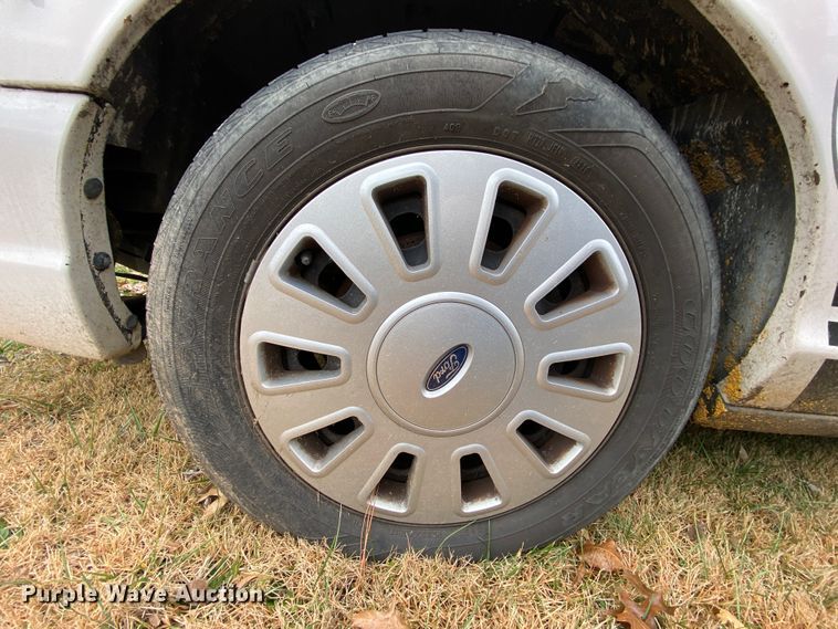 image for item HR9297 2011 Ford Crown Victoria Police Interceptor