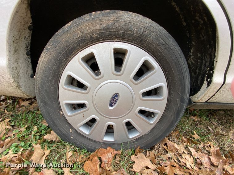 image for item HR9297 2011 Ford Crown Victoria Police Interceptor