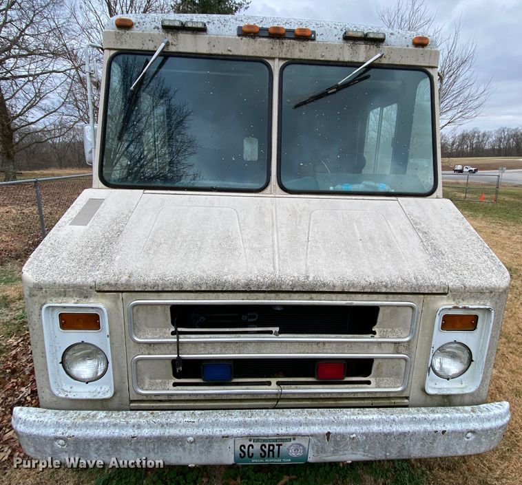 image for item HR9298 1984 Chevrolet P20  delivery truck