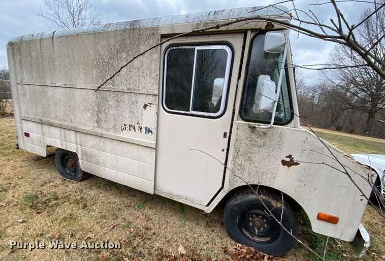 image for item HR9298 1984 Chevrolet P20  delivery truck