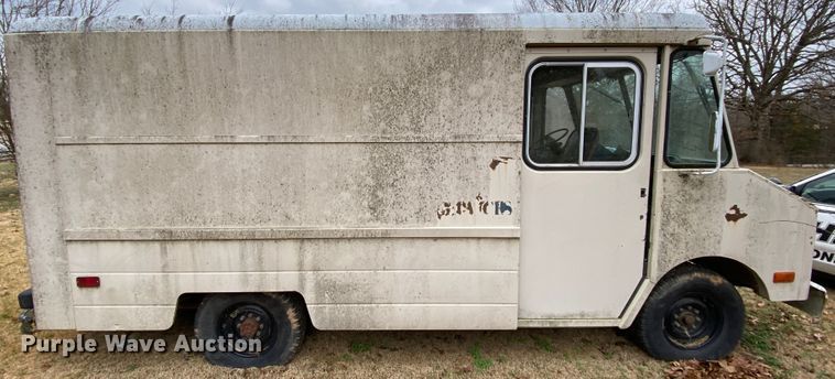 image for item HR9298 1984 Chevrolet P20  delivery truck