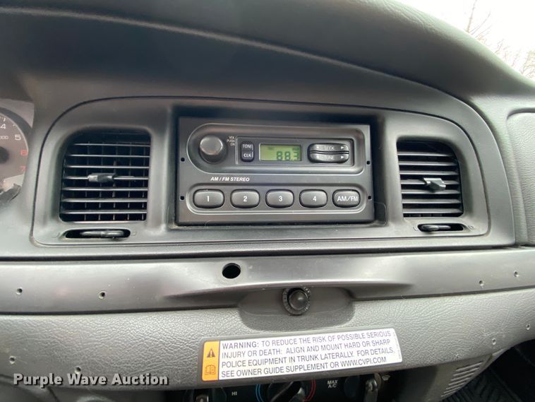 image for item HR9300 2008 Ford Crown Victoria Police Interceptor