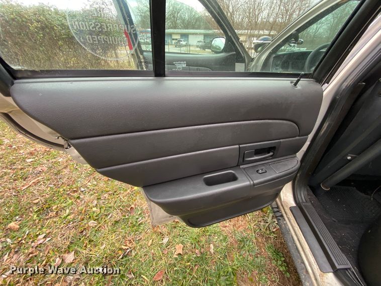 image for item HR9300 2008 Ford Crown Victoria Police Interceptor