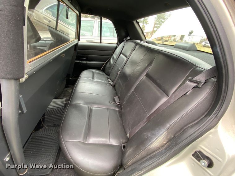 image for item HR9300 2008 Ford Crown Victoria Police Interceptor