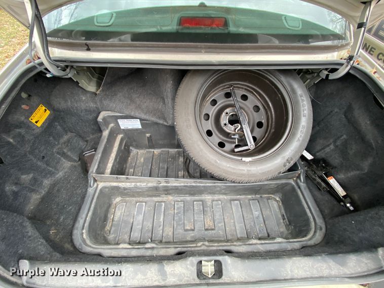 image for item HR9300 2008 Ford Crown Victoria Police Interceptor