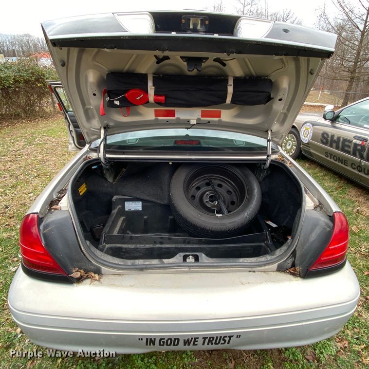 image for item HR9300 2008 Ford Crown Victoria Police Interceptor