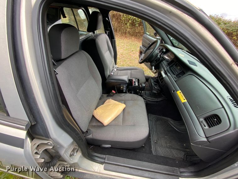 image for item HR9300 2008 Ford Crown Victoria Police Interceptor