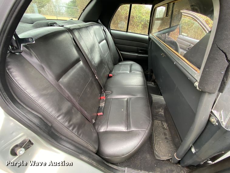 image for item HR9300 2008 Ford Crown Victoria Police Interceptor