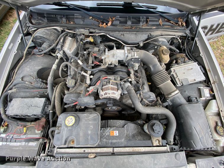 image for item HR9300 2008 Ford Crown Victoria Police Interceptor