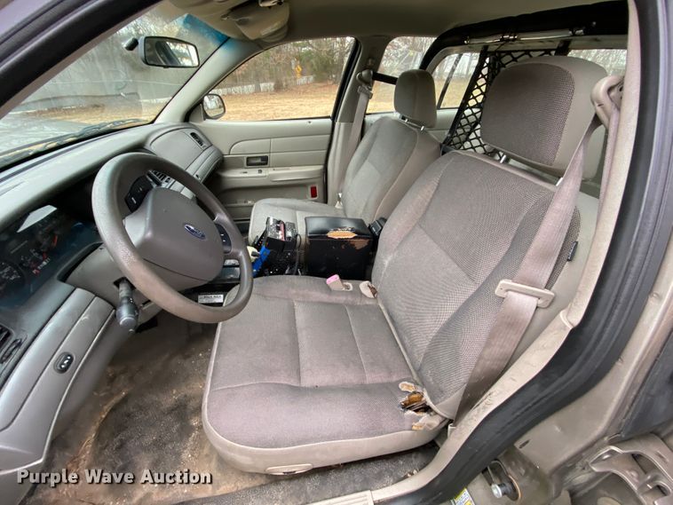 image for item HR9301 2010 Ford Crown Victoria Police Interceptor